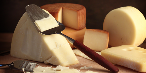 What Kind of Cheese to Put in Gift Basket: A Simple Guide