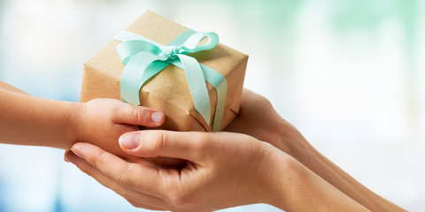 How to Present Cheese as a Gift: Thoughtful, Tasty, and Totally Memorable