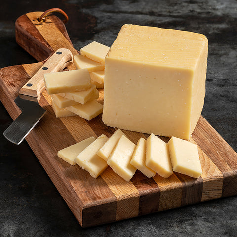 8 oz Mountain Home Woodsmoked Cheddar (Case Lot of 6)